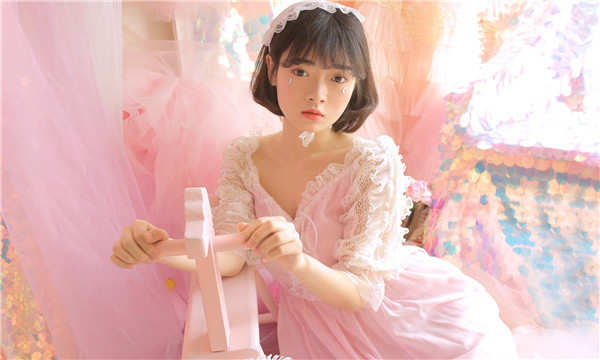 九龙坡供卵试管代怀生子多少钱？这一直是很多不孕不育家庭关注的话题。在中国，不孕不育的发生率越来越高，根据《中国不孕不育现状调研报告》显示，育龄夫妇的不孕不育率从20年前的3%增长至现在的12.5%-18.2%，患者人数高达6000万以上。在这样的背景下，许多家庭通过供卵试管来实现自己的生育梦想。那么，供卵试管代怀生子的费用到底是多少呢？